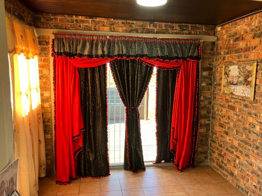 2 Bedroom Property for Sale in Scheepershoogte Eastern Cape